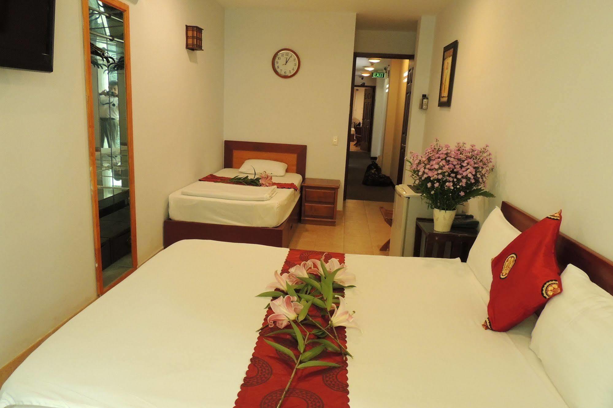 Sao Nam Hotel - Bui Vien Walking Street Ho Chi Minh City Exterior photo